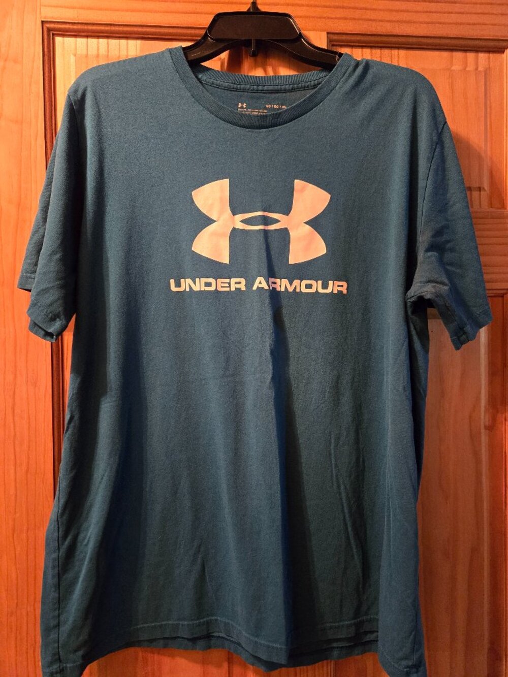 4 under armour XL mens shirts
